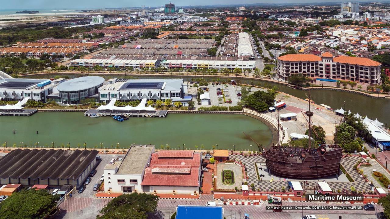 Coastal Park Hotel Malacca Exterior photo