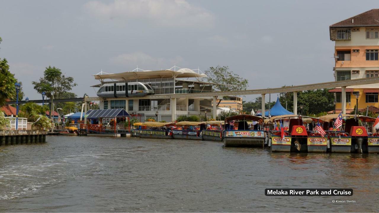 Coastal Park Hotel Malacca Exterior photo